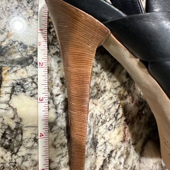 Gucci stilettos- rare! - Picture 8 of 10